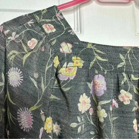 LC Lauren Conrad Blouse Greyish  Black Floral Square Neck Flowy Size Small - Picture 7 of 16